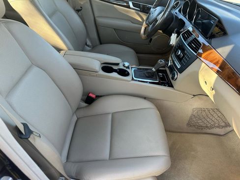Used 2012 Mercedes-Benz C 300 Luxury image 13