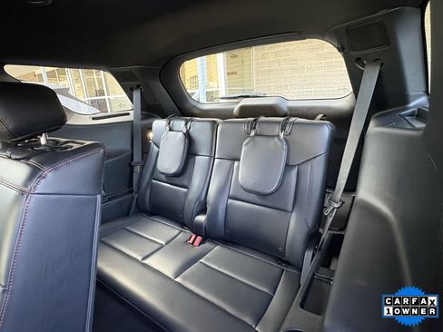 Certified 2025 Ford Explorer ST-Line w/ ST-Line Street Pack image 23