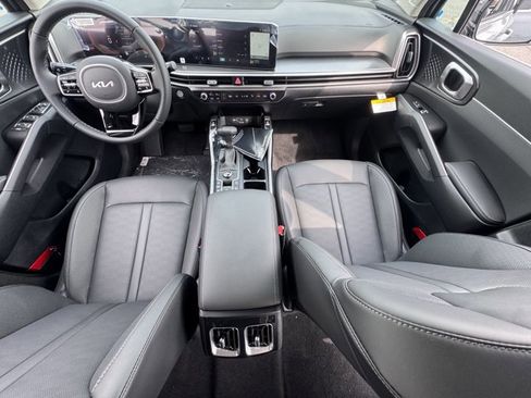New 2025 Kia Sorento S image 14