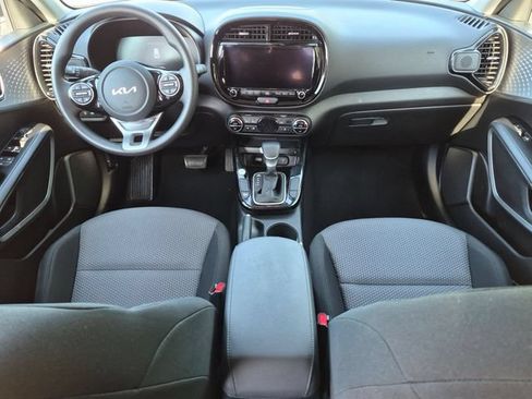 Used 2023 Kia Soul S FWD image 17