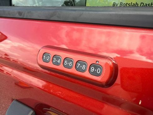 Used 2022 Ford Bronco Badlands AWD/4WD image 4