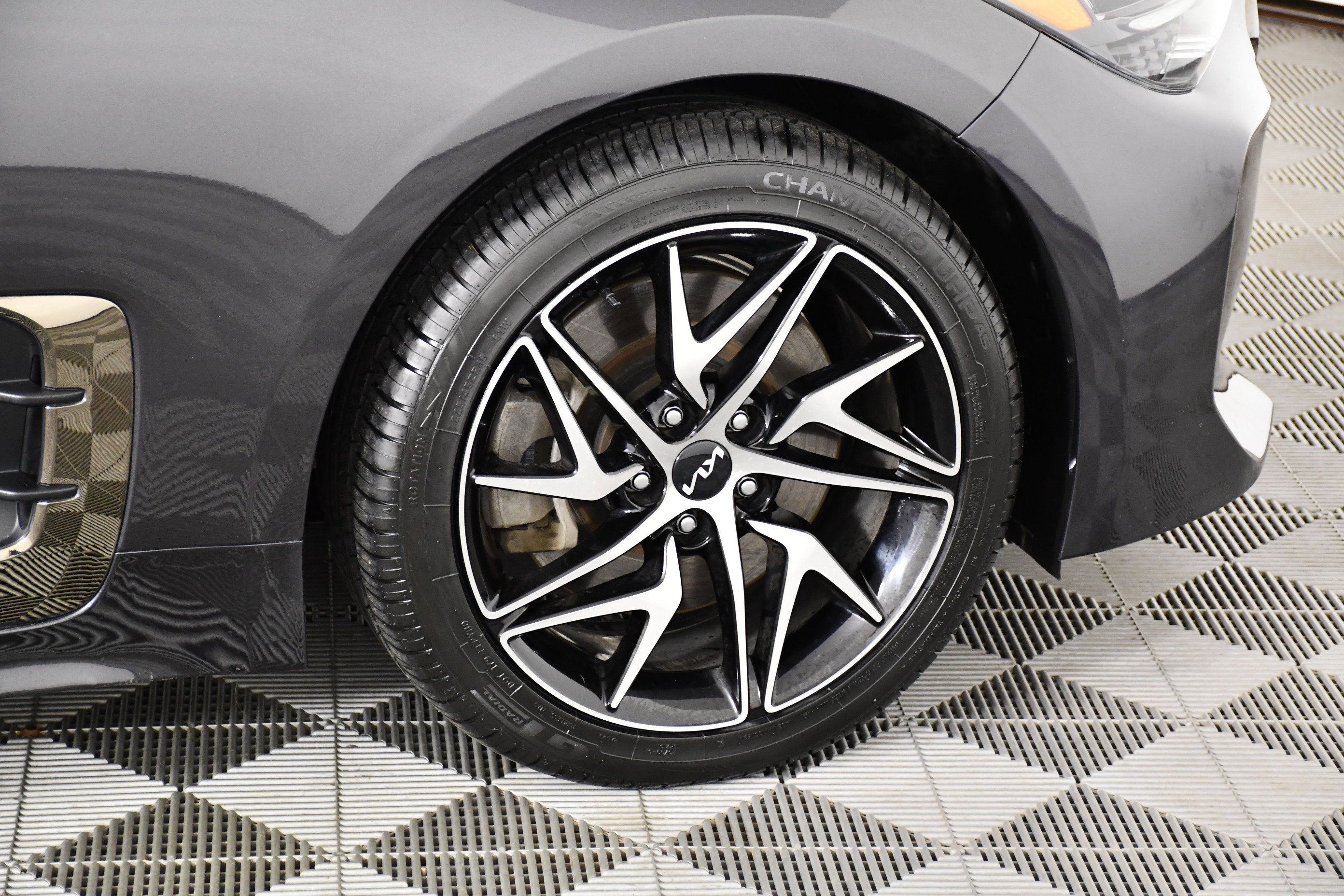 Used 2023 Kia Stinger GT-Line w/ Sun & Sound Package AWD/4WD image 53