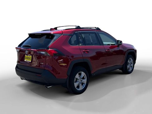 Used 2025 Toyota RAV4 XLE w/ Convenience Package FWD image 5
