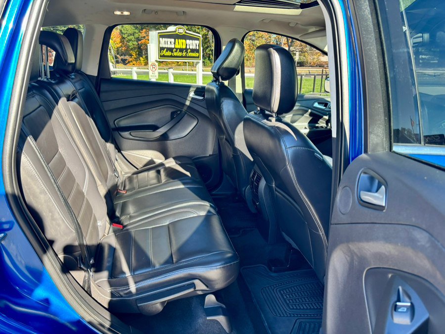 Used 2018 Ford Escape Titanium w/ Ford Safe & Smart Package AWD/4WD image 16