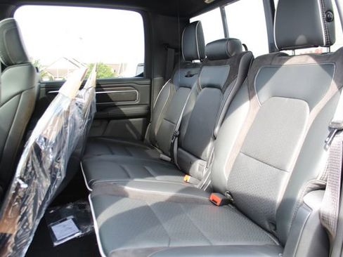 New 2026 RAM 1500 Laramie AWD/4WD image 34