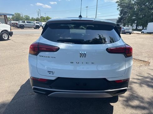Used 2024 Buick Encore GX Preferred FWD image 4