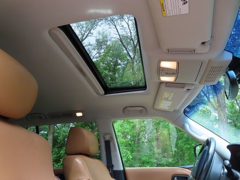 Used 2017 Nissan Armada Platinum w/ Captain Seat Package RWD image 5