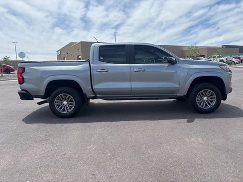 Used 2023 Chevrolet Colorado LT w/ LT Convenience Package II RWD image 3
