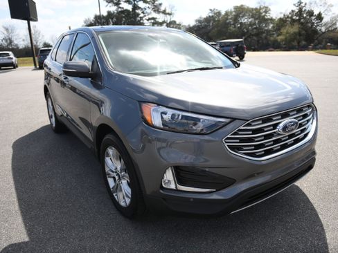 Used 2022 Ford Edge Titanium image 5