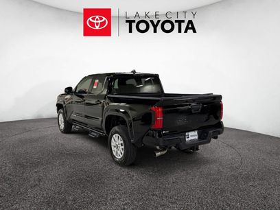 New 2025 Toyota Tacoma SR5