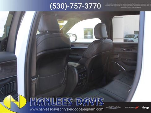 New 2023 Jeep Grand Cherokee Overland w/ MOPAR Finishing Package AWD/4WD image 17