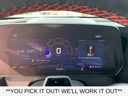 Used 2025 Chevrolet Traverse RS FWD image 14