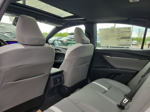 New 2026 Toyota Camry Hybrid AWD/4WD image 14