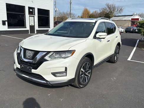 Used 2017 Nissan Rogue SL w/ SL Premium Package image 3