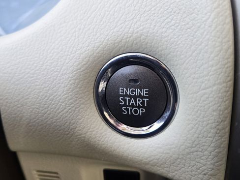 Used 2019 Lexus GX 460 Premium w/ Premium Package image 23