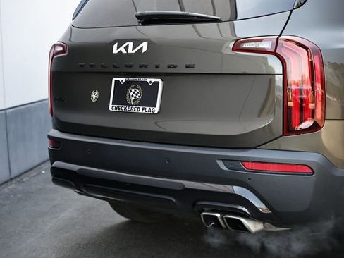 Used 2022 Kia Telluride EX w/ EX Premium Package image 8