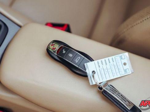 Used 2013 Porsche 911 Carrera S image 79