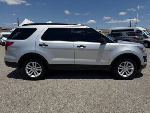 Used 2017 Ford Explorer 4WD image 4