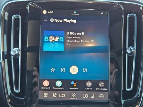 Used 2022 Volvo XC40 P8 Recharge Plus image 18