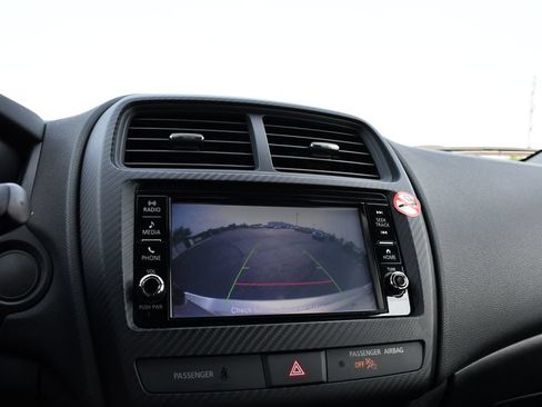 Used 2025 Mitsubishi Outlander Sport ES AWD/4WD image 17