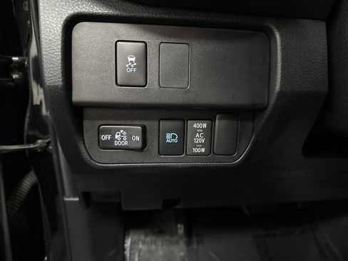 Used 2023 Toyota Tacoma TRD Sport w/ Technology Package image 33