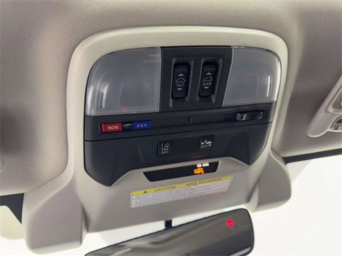 Used 2023 Subaru Crosstrek 2.5i Limited w/ Moonroof Package image 25