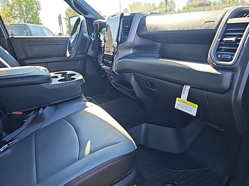 New 2026 RAM 2500 Tradesman AWD/4WD image 9