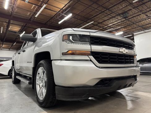 Used 2018 Chevrolet Silverado 1500 Custom w/ Custom Value Package image 7
