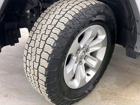 Used 2022 RAM 1500 Laramie image 33