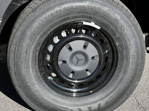 New 2025 Mercedes-Benz Sprinter 2500 image 16