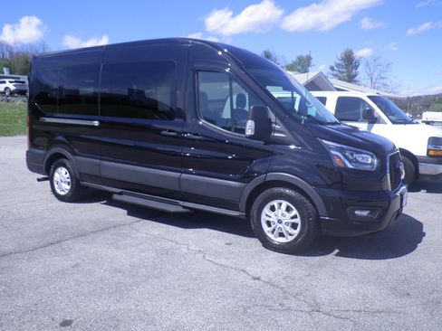 Used 2023 Ford Transit 350 XLT image 5