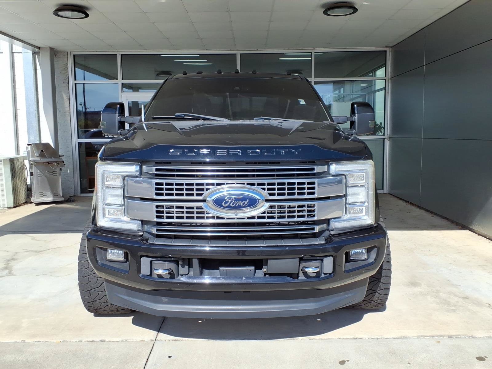 Used 2017 Ford F350 Platinum w/ Platinum Ultimate Package AWD/4WD image 2