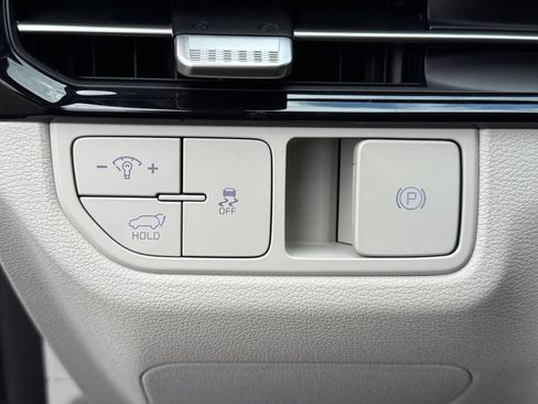 Used 2026 Kia Sportage EX FWD image 21
