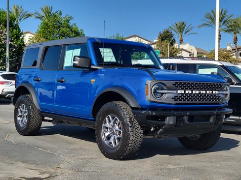 Certified 2024 Ford Bronco Badlands AWD/4WD image 1