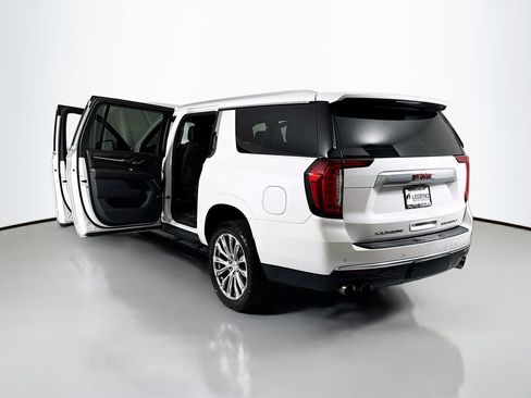 Used 2021 GMC Yukon XL Denali w/ Denali Premium Package AWD/4WD image 32