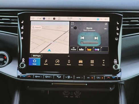 New 2026 Jeep Grand Wagoneer L 4WD w/ Premium Group I image 38