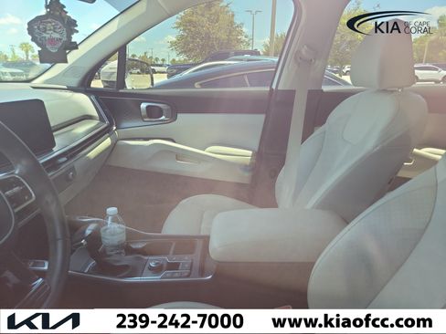 Certified 2024 Kia Sorento S FWD image 6