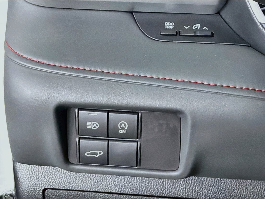Used 2023 Toyota Highlander XSE FWD image 14
