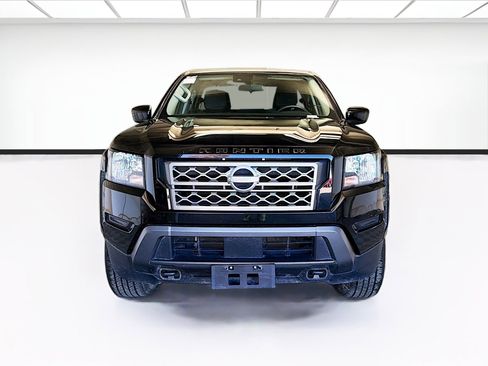 Used 2024 Nissan Frontier SV AWD/4WD image 2