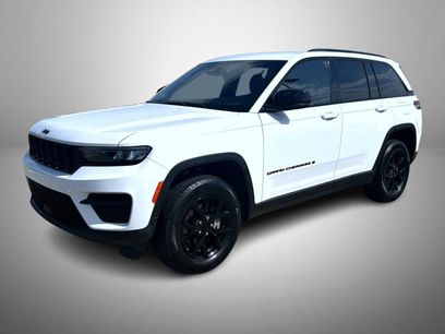 Used 2024 Jeep Grand Cherokee Altitude