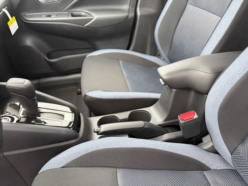 New 2025 Nissan Versa SV w/ Trunk Package FWD image 23