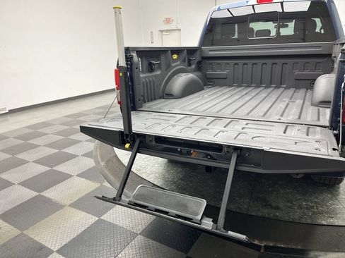 Certified 2020 Ford F150 Platinum w/ Equipment Group 701A Luxury AWD/4WD image 36