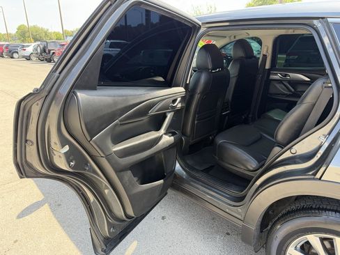 Used 2019 MAZDA CX-9 Touring AWD/4WD image 14