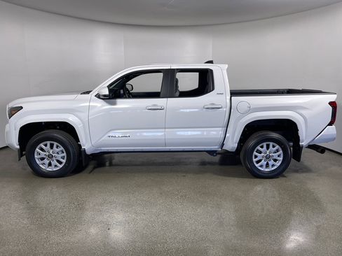 New 2026 Toyota Tacoma SR5 image 6