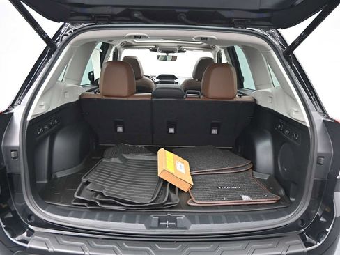 Used 2023 Subaru Forester Touring AWD/4WD image 6