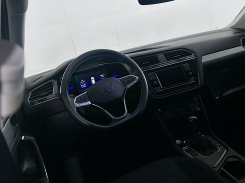 Used 2023 Volkswagen Tiguan S image 17