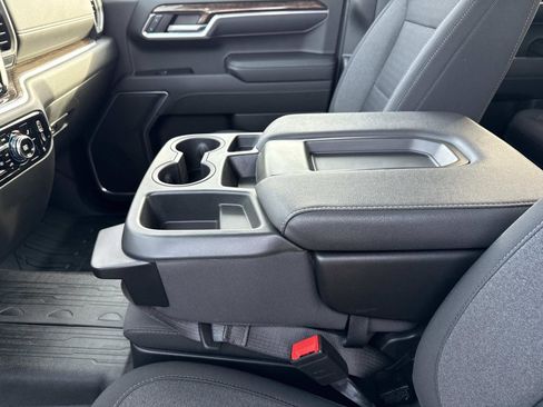 Used 2023 GMC Sierra 1500 Elevation image 13