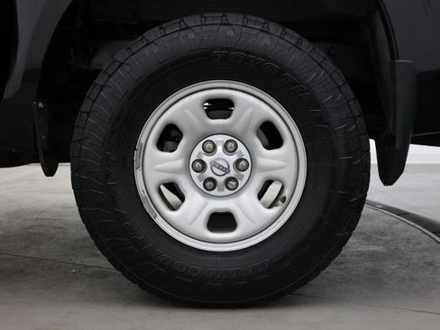 Used 2022 Nissan Frontier S w/ Technology Package AWD/4WD image 8