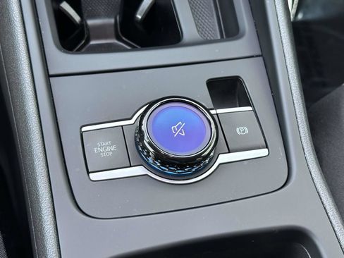 Certified 2025 Volkswagen Tiguan S FWD image 20