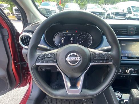 Used 2025 Nissan Versa SV w/ Trunk Package FWD image 13